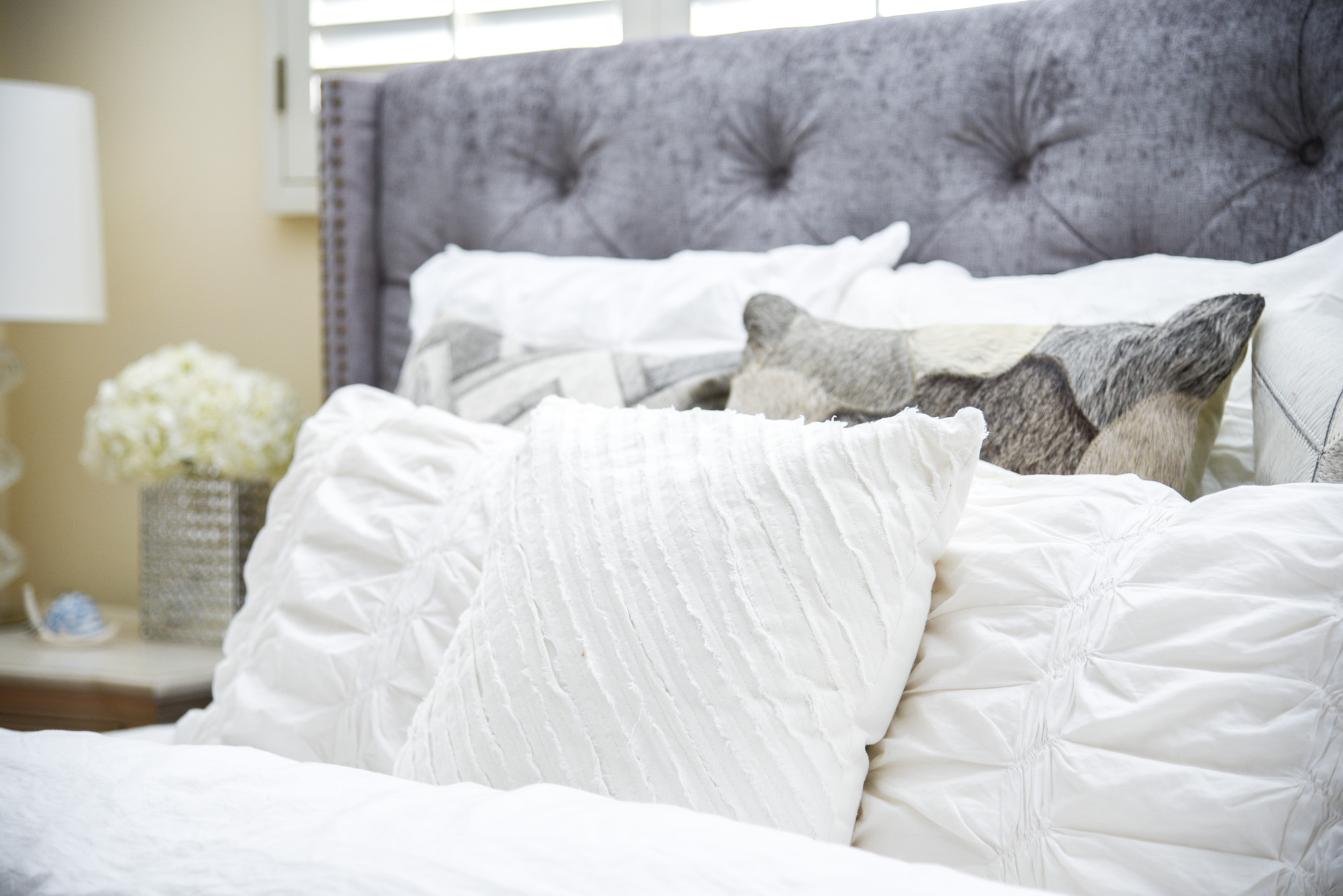 mixing textures for a beautiful bed in home decor 