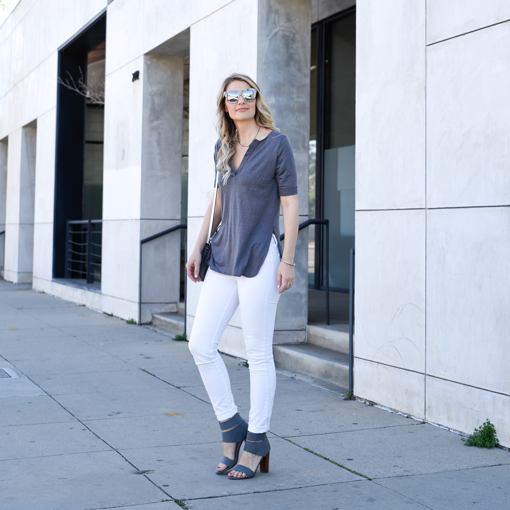 An easy weekend outfit that you can wear on errands or to brunch. 