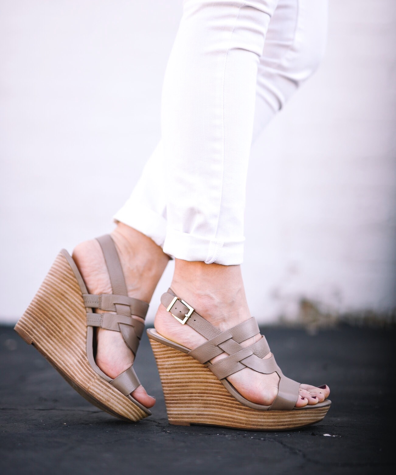 Perfect summer wedges in taupe