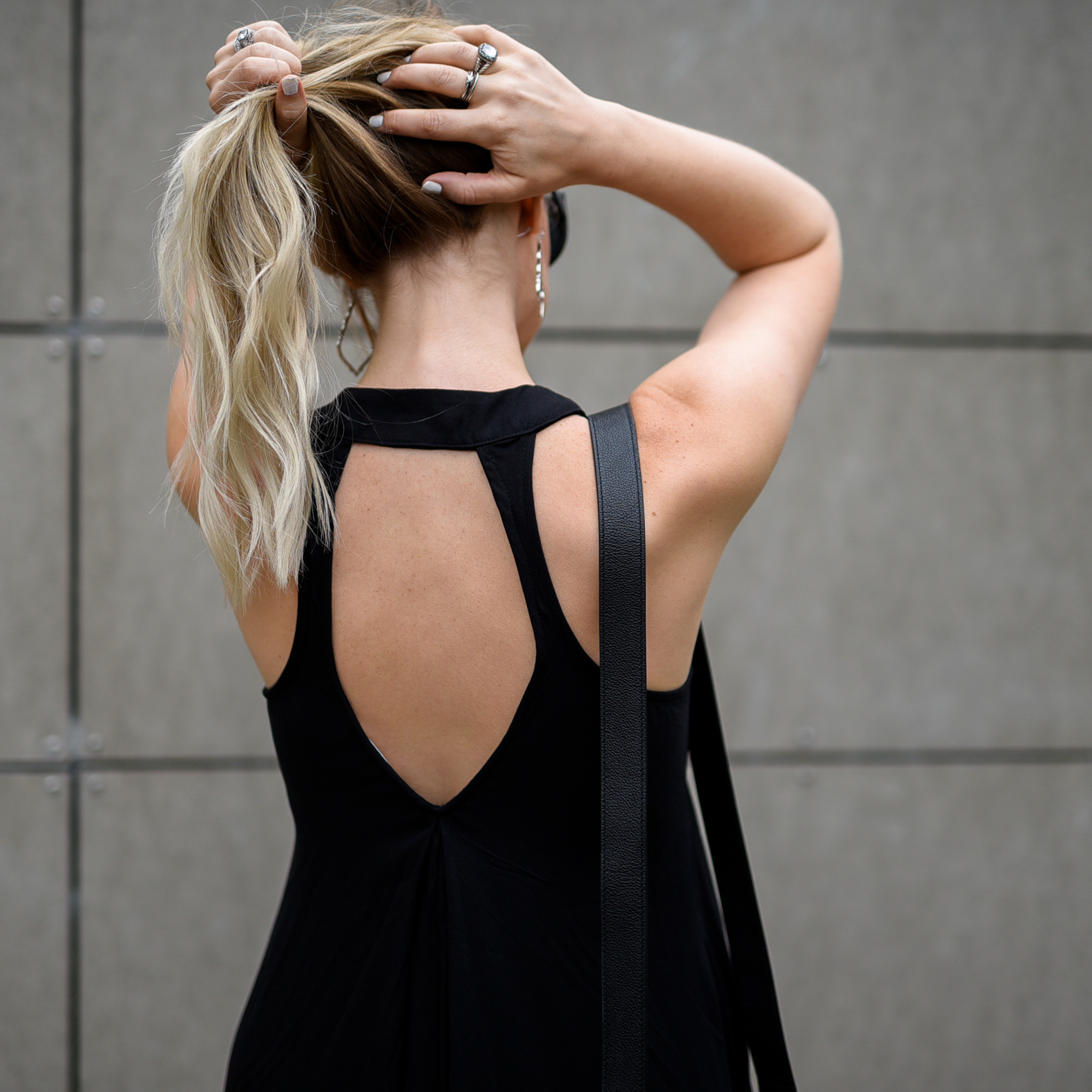 cut out back dress with pockets 