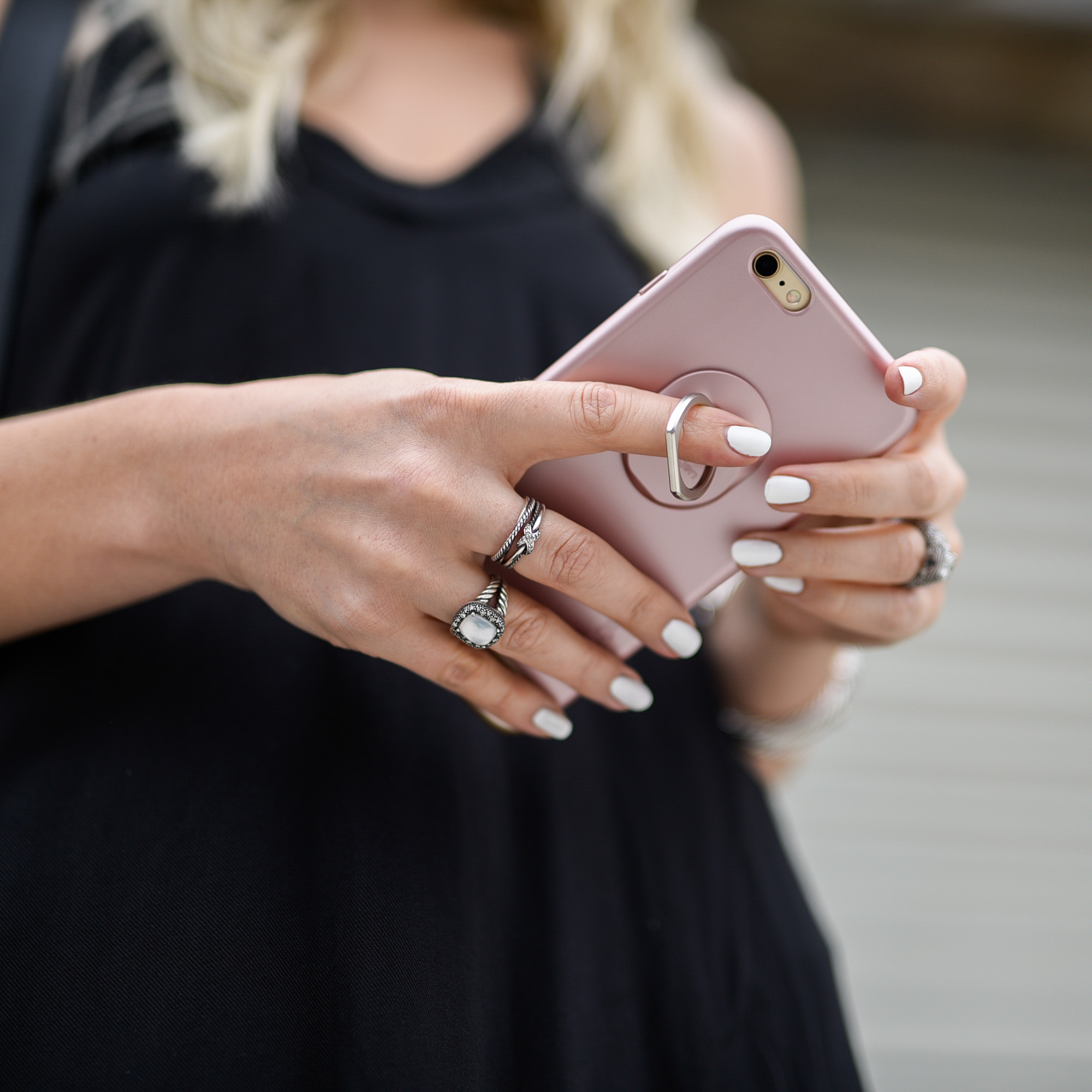 metallic phone protector with ring 