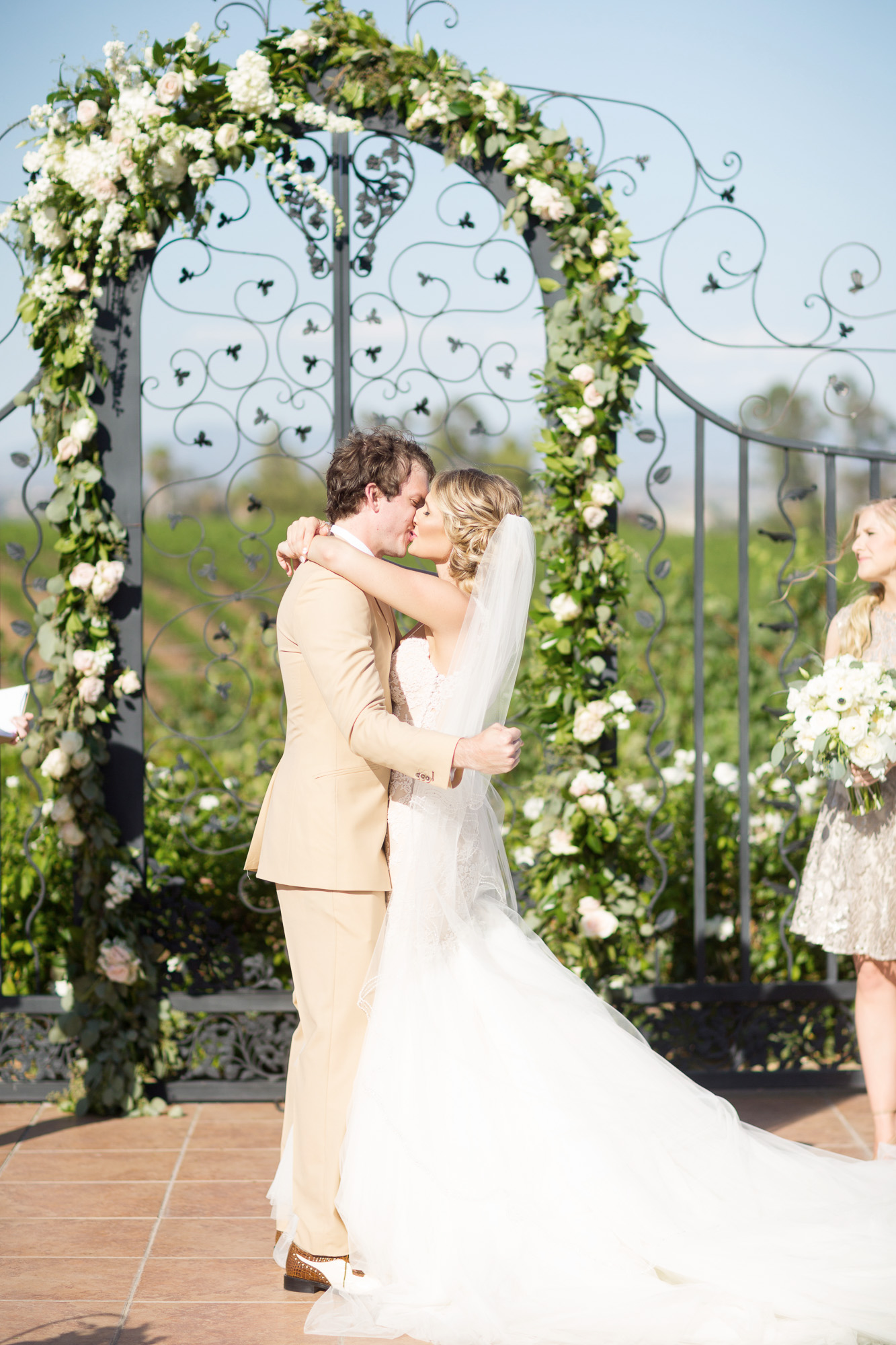 saying i do in temecula wine county at an italian villa