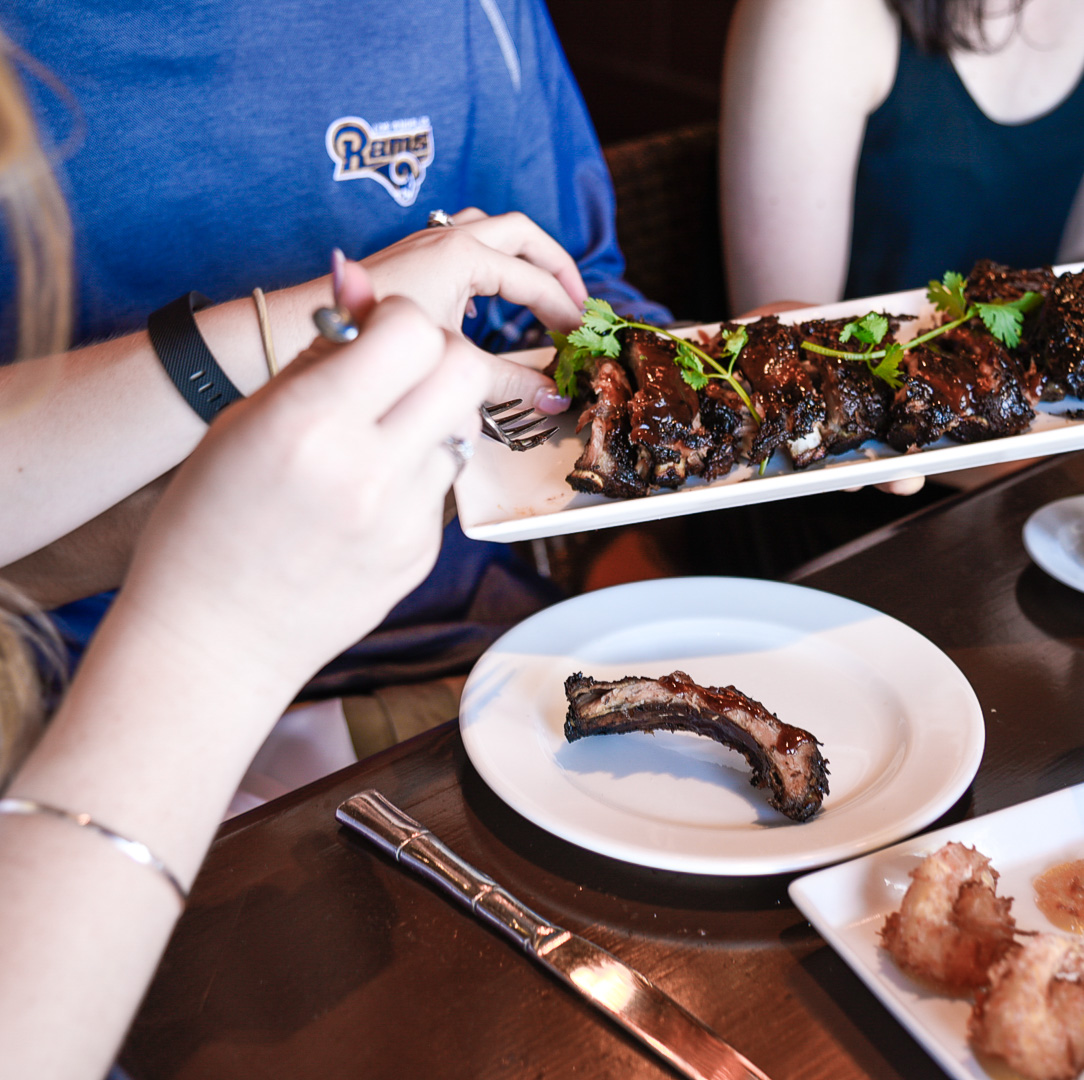 Delicious smoked ribs at Tommy Bahama Island Grille. 