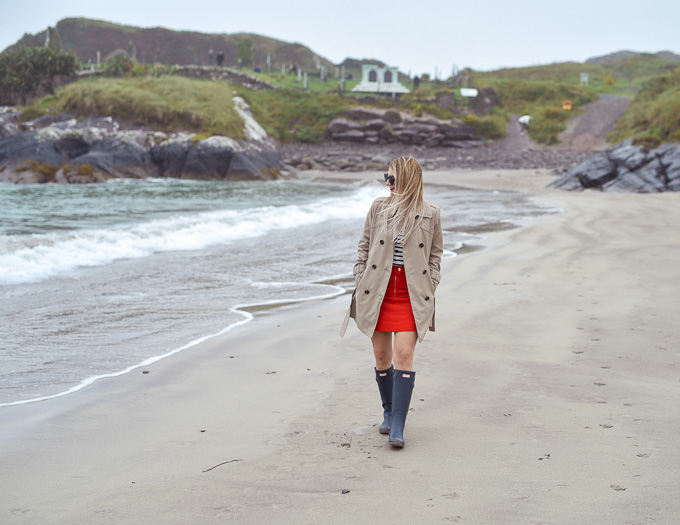 Jenna Colgrove at Derrynane Beach in The Original Hunter Boots in grey matte.