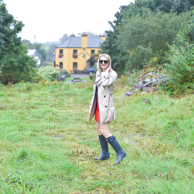 Visions of Vogue in front of a traditional Irish pub in the Ring of Kerry. 