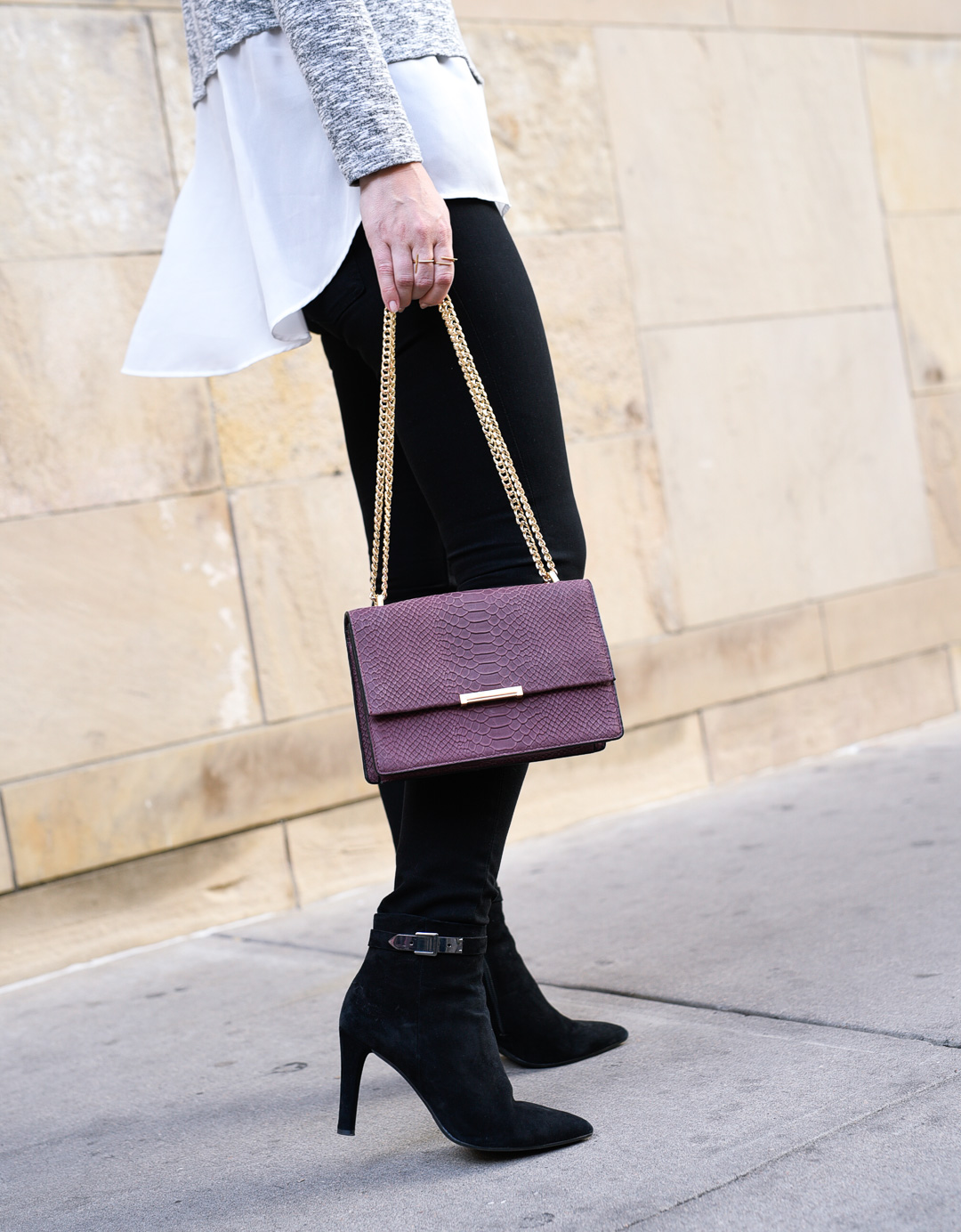 Burgundy bags are the perfect fall accessory!