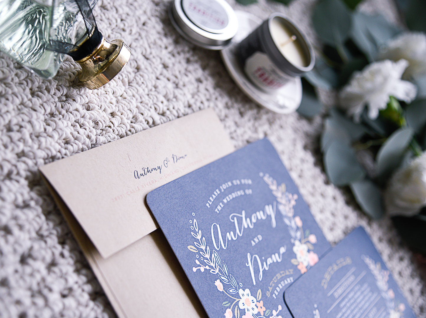 Floral themed wedding invites for a rustic chic wedding theme! 