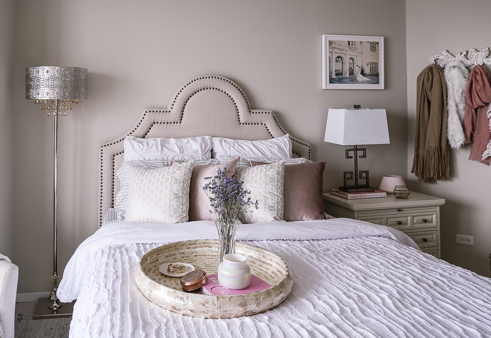 A blush pink, grey, and gold guest bedroom design with Havenly and Pier 1. - Second Bedroom Ideas with Havenly and Pier 1 by Chicago style blogger Visions of Vogue