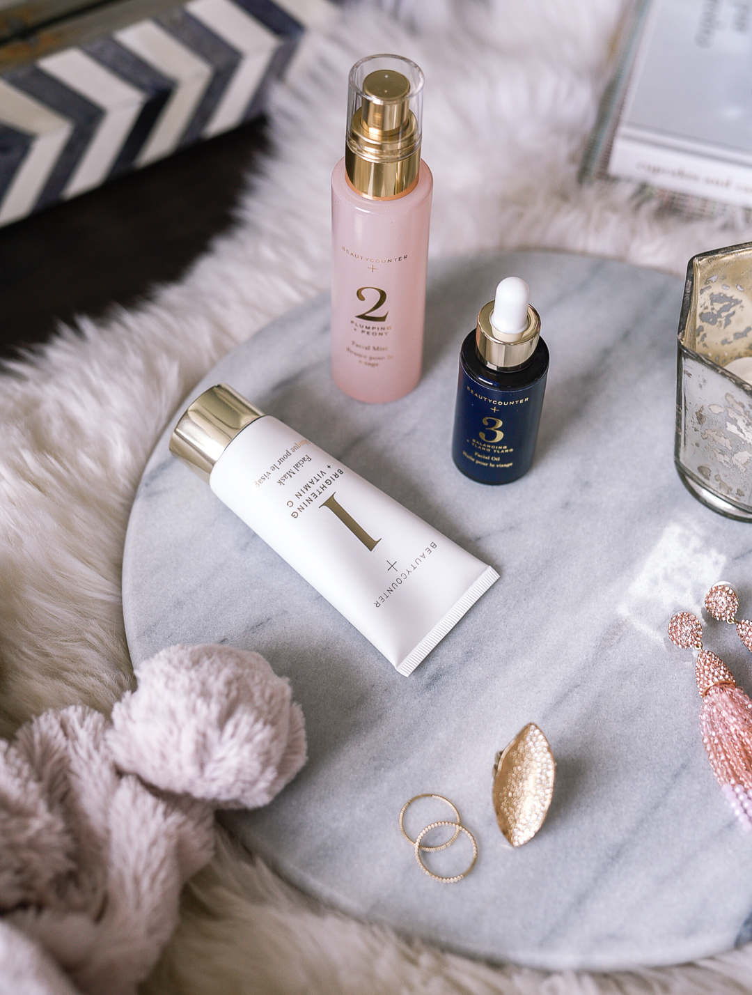 how to use face oil - Why You Should Be Using BeautyCounter Face Oil by Chicago style blogger Visions of Vogue