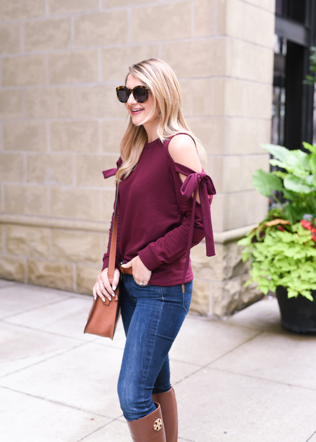 cold shoulder sweatshirt for fall fashion 