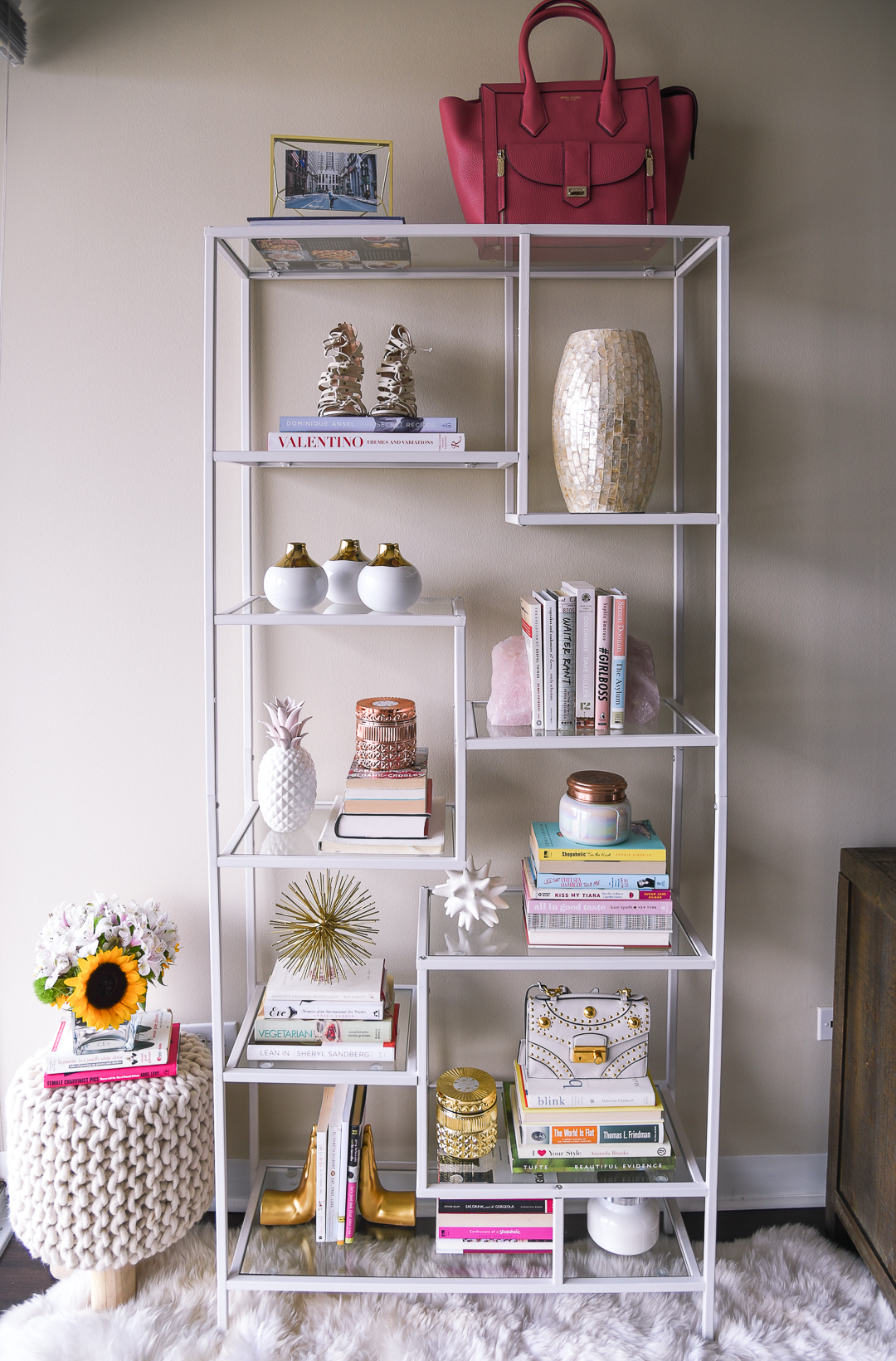 how to style a bookshelf