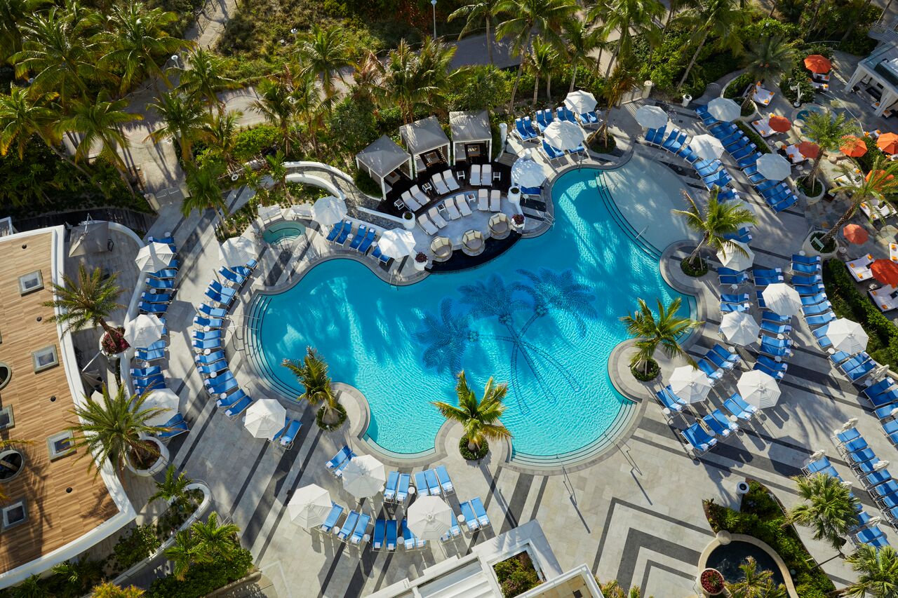 loews miami cabana by the pool 