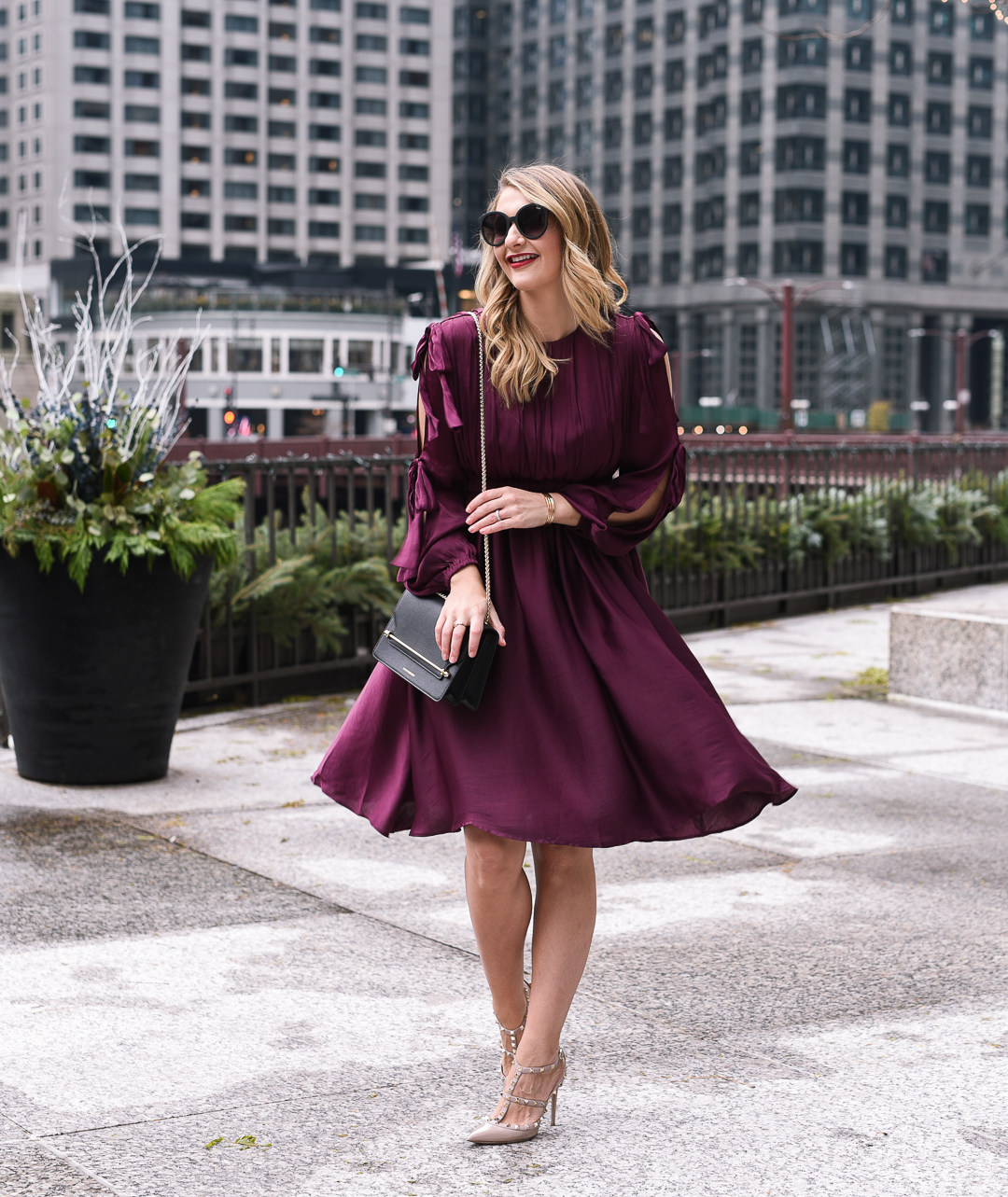 burgundy christmas party dress for all body types - Burgundy Holiday Dress by Chicago fashion blogger Visions of Vogue