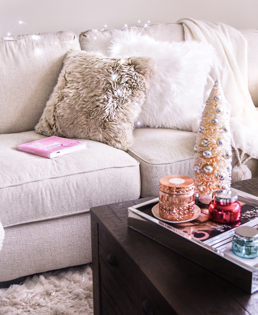 how to style a coffee table - how to decorate a cozy home by Chicago style blogger Visions of Vogue