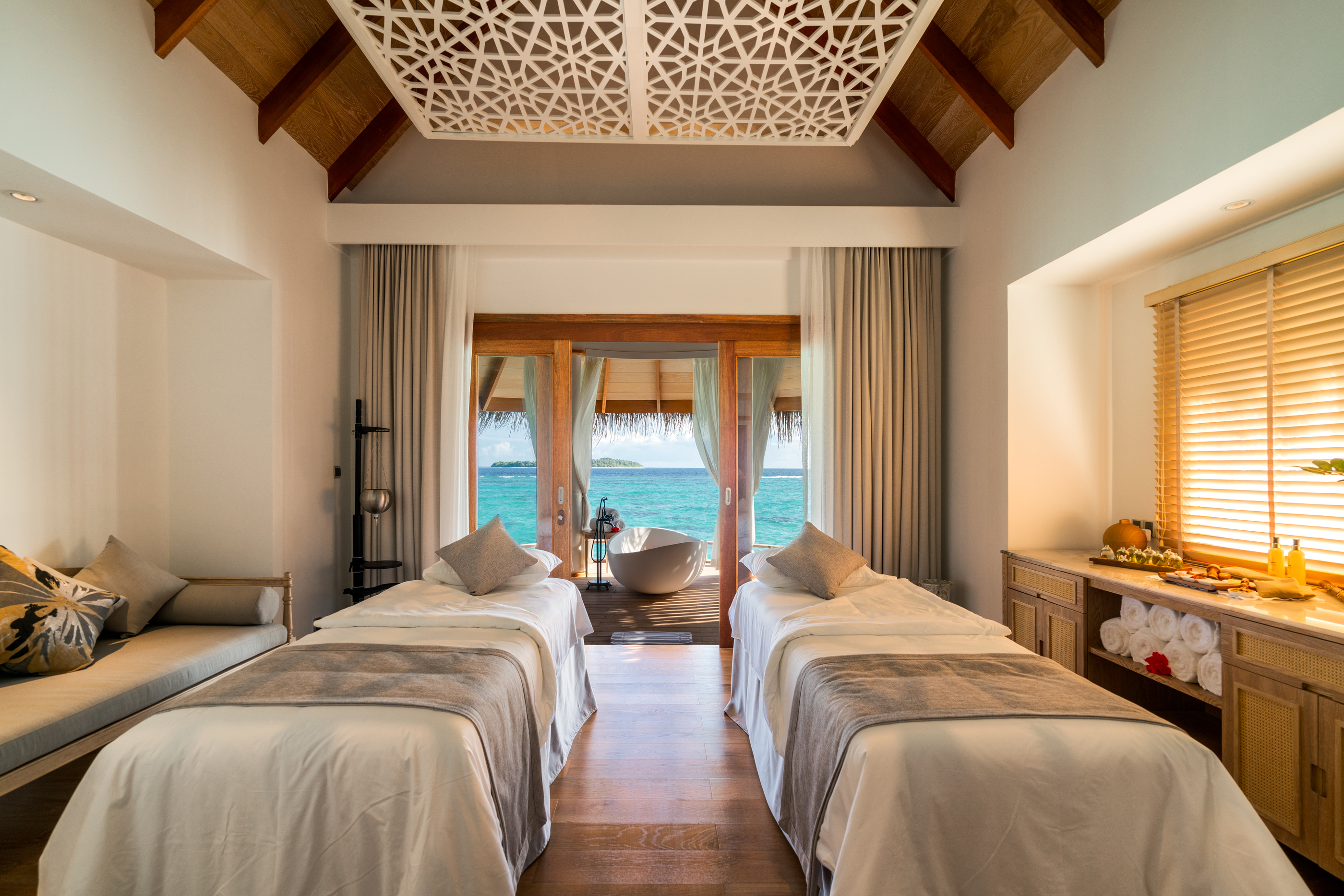 couples massage on your honeymoon in the maldives