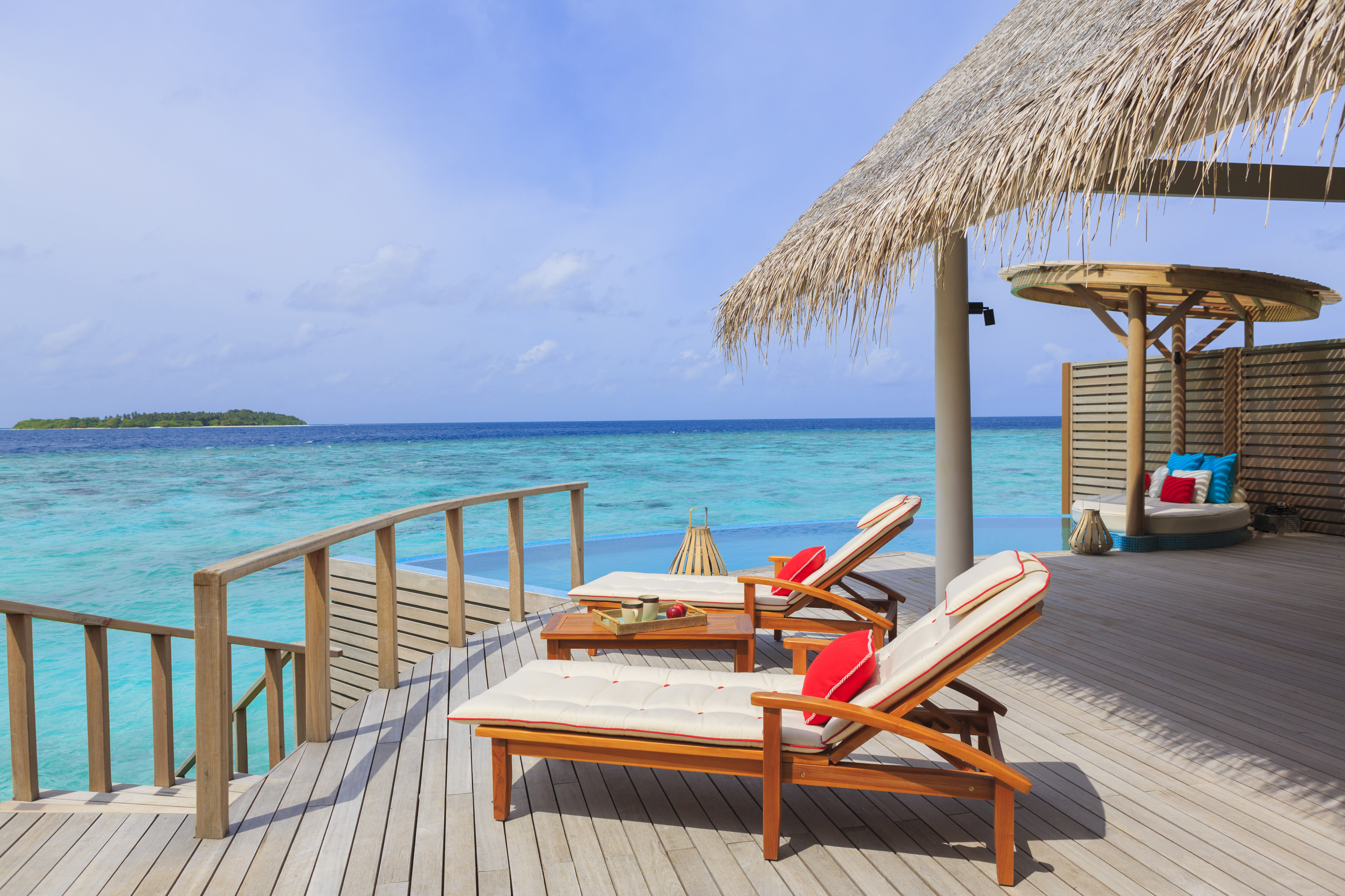 where to stay on your honeymoon in the maldives