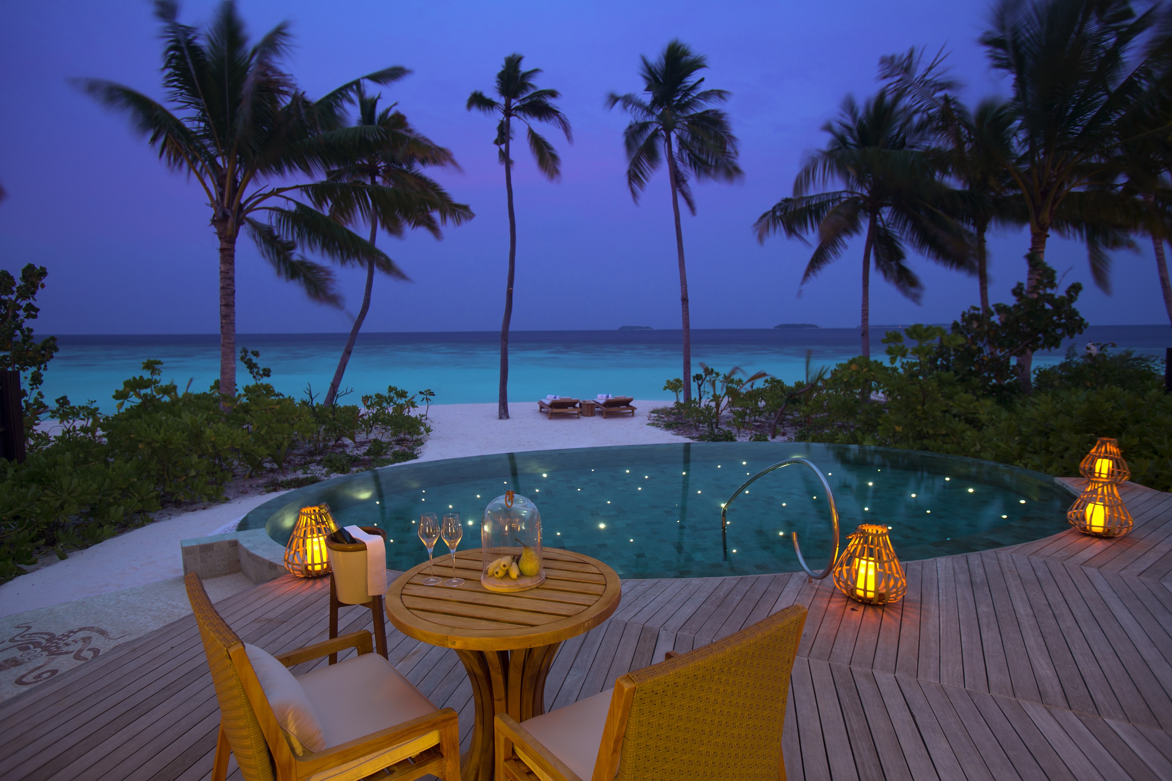 ocean view dining in the maldives - Maldives Resort Review: Milaidhoo by popular Chicago blogger Visions of Vogue