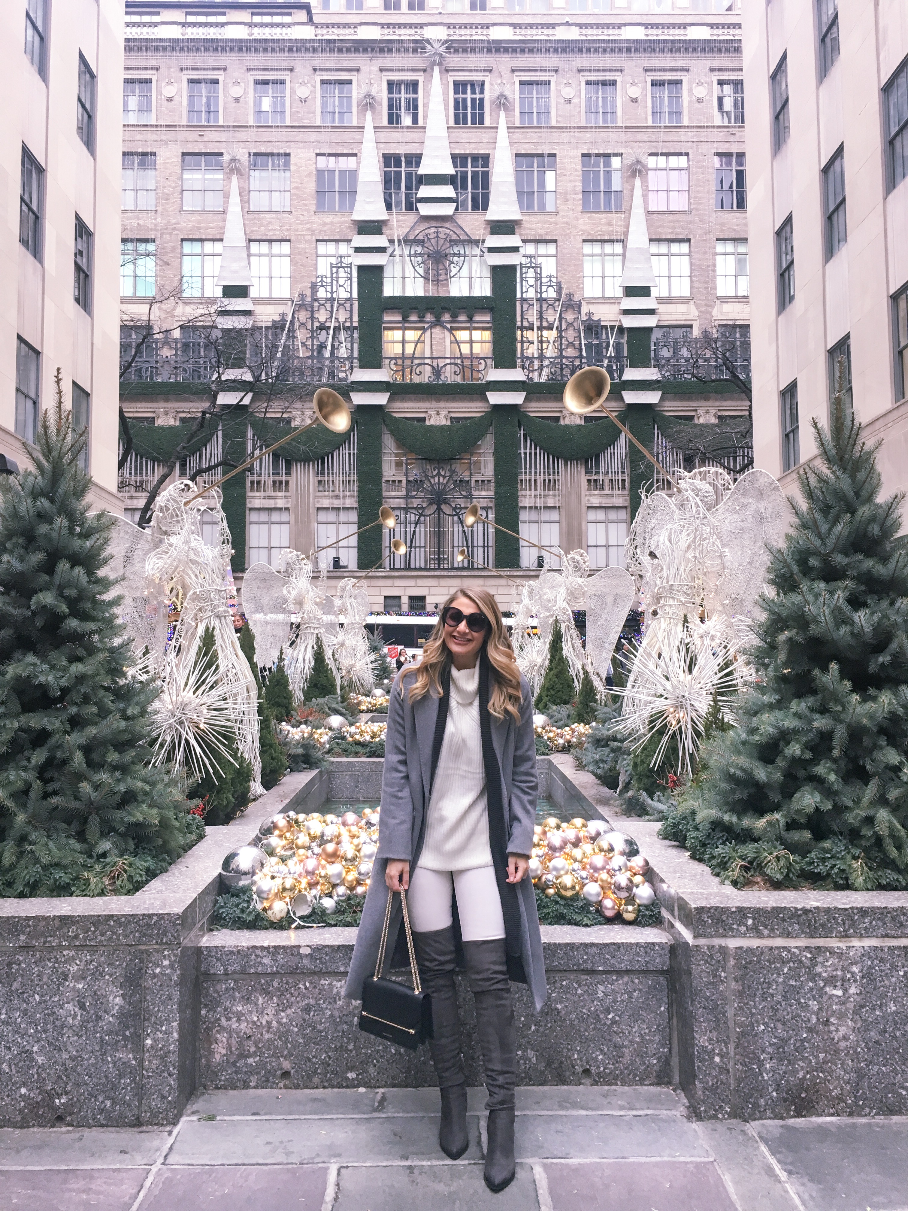 rockefeller center - A Weekend In New York by popular Chicago travel blogger Visions of Vogue