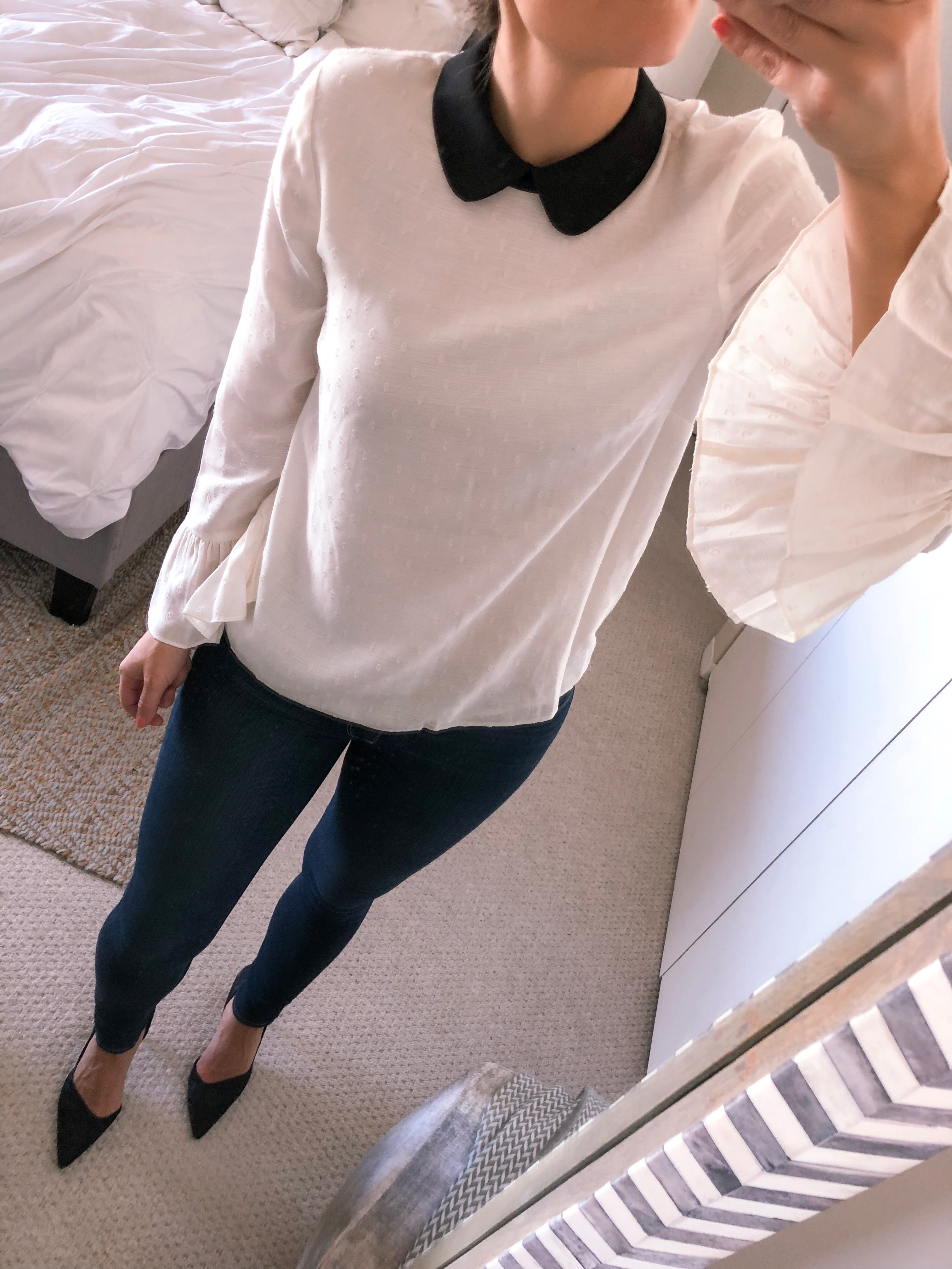 collared blouse and high waist skinny jeans