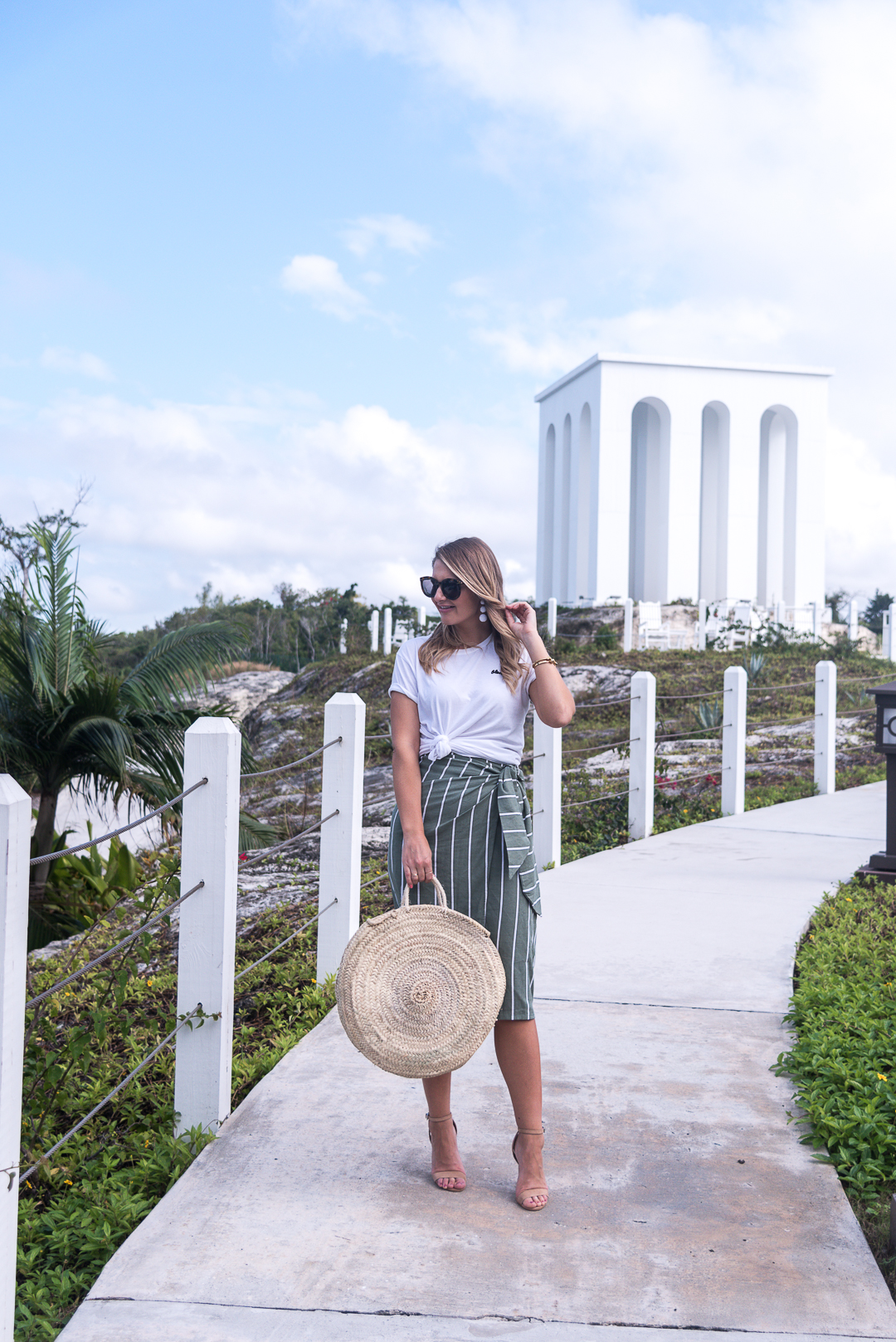 where to golf in the bahamas - baha mar resort review in the bahamas by popular Chicago travel blogger Visions of Vogue