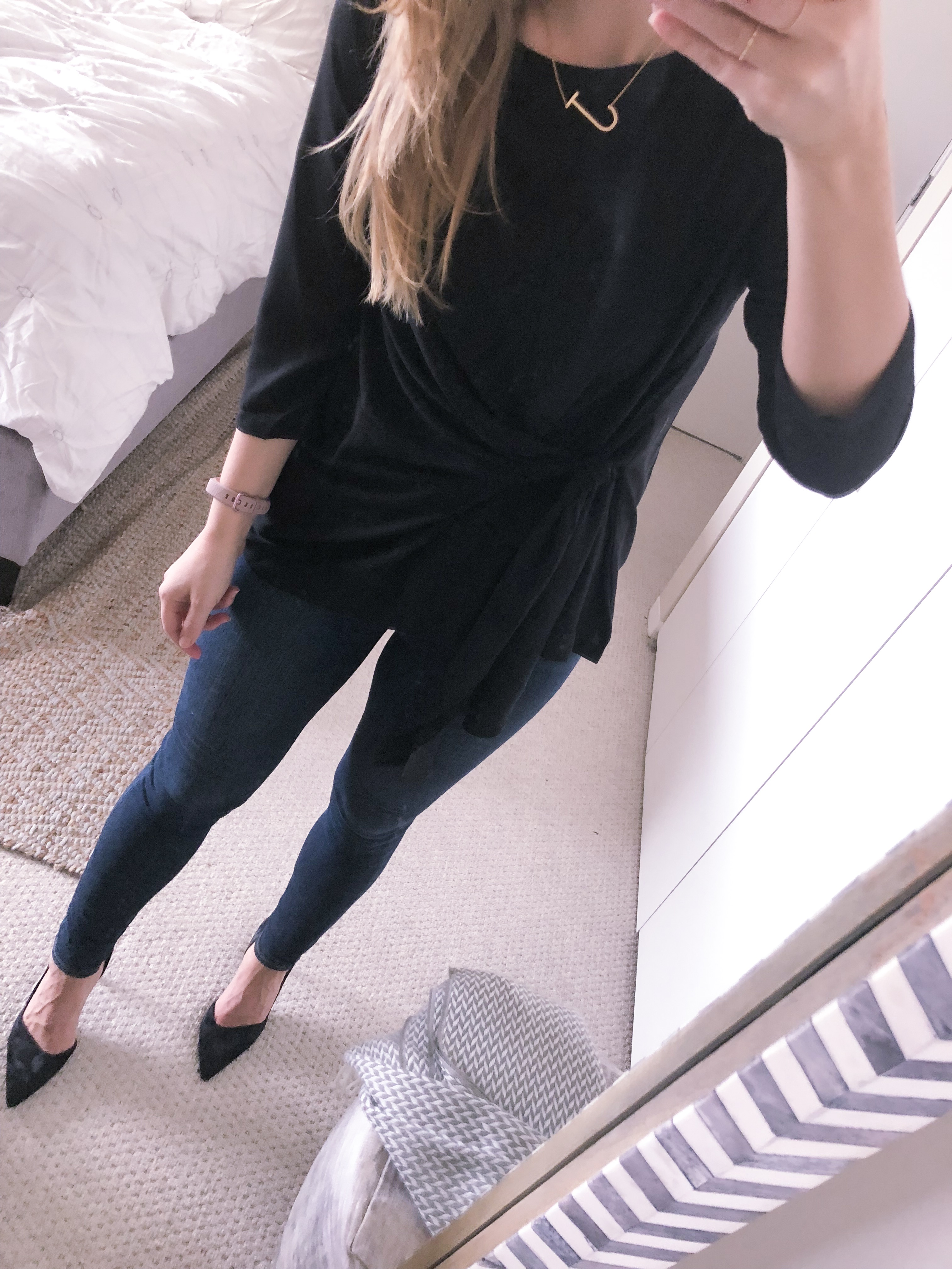 chicago blogger shares a black work top that is a workwear essential