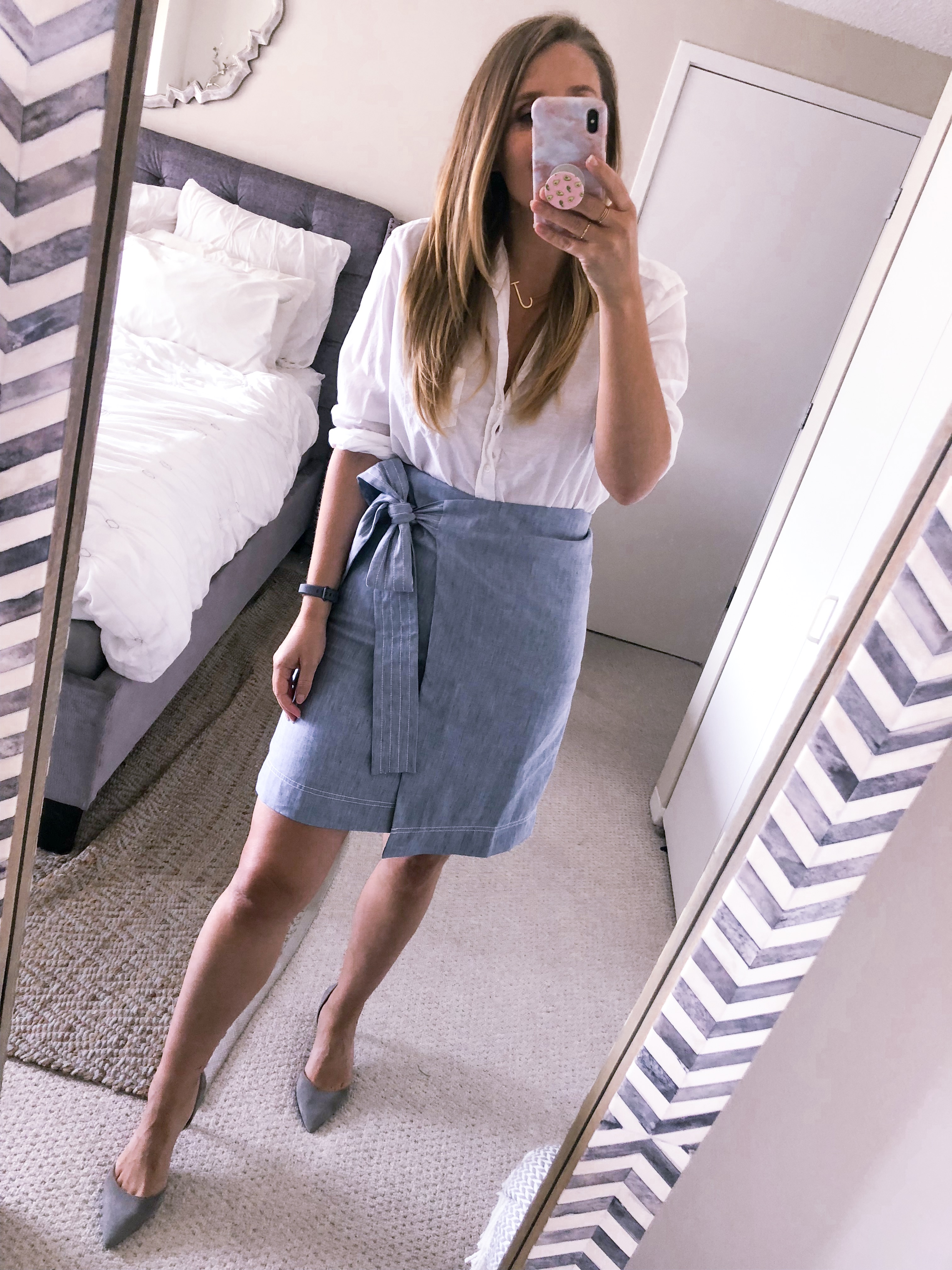 how to style a chambray pencil skirt for work