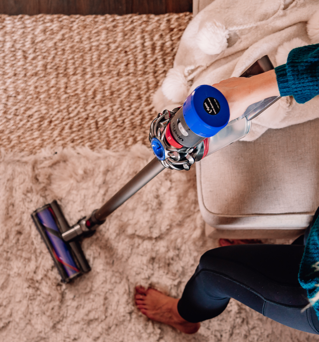 dyson v8 animal cordless vacuum cleaner