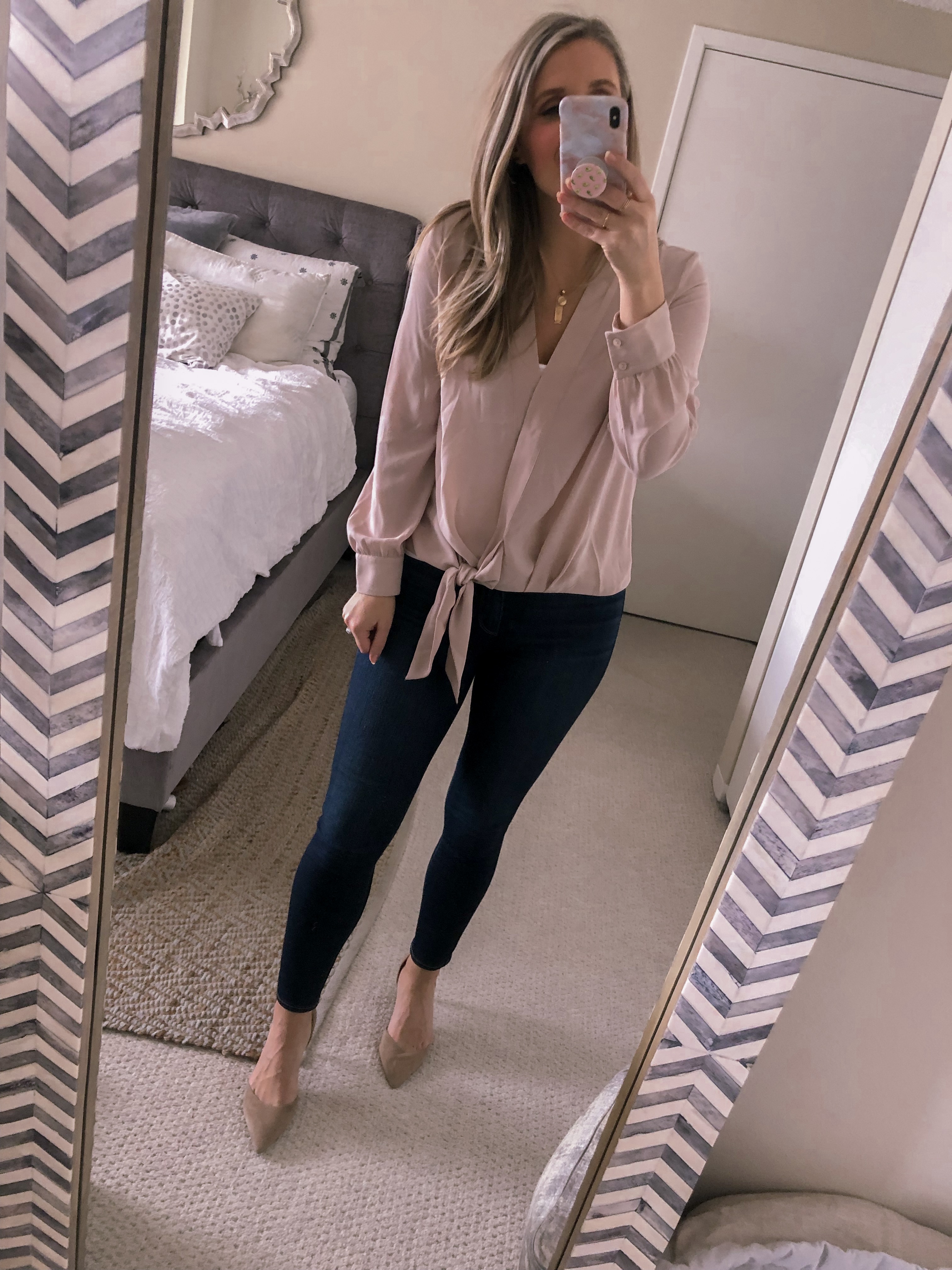 pink blouse with high waist skinny jean