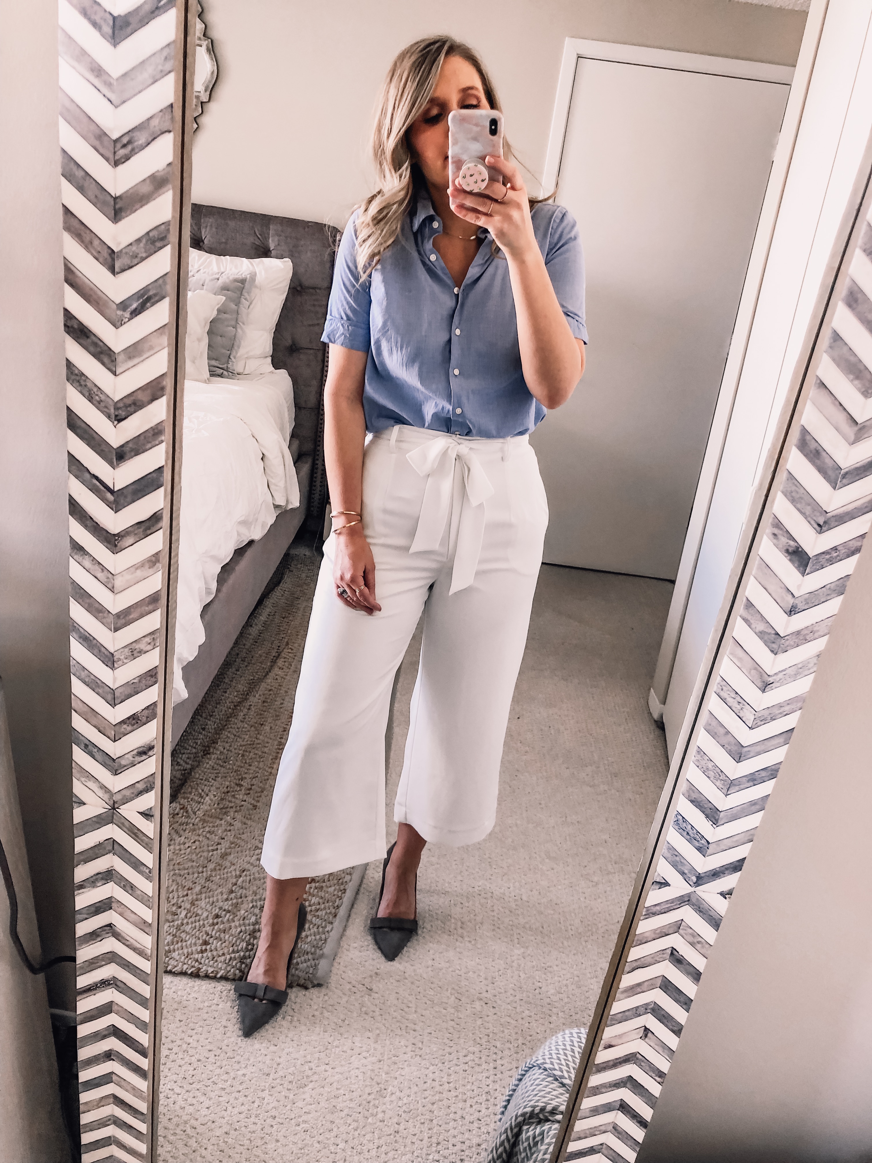 White and shop blue pants outfit