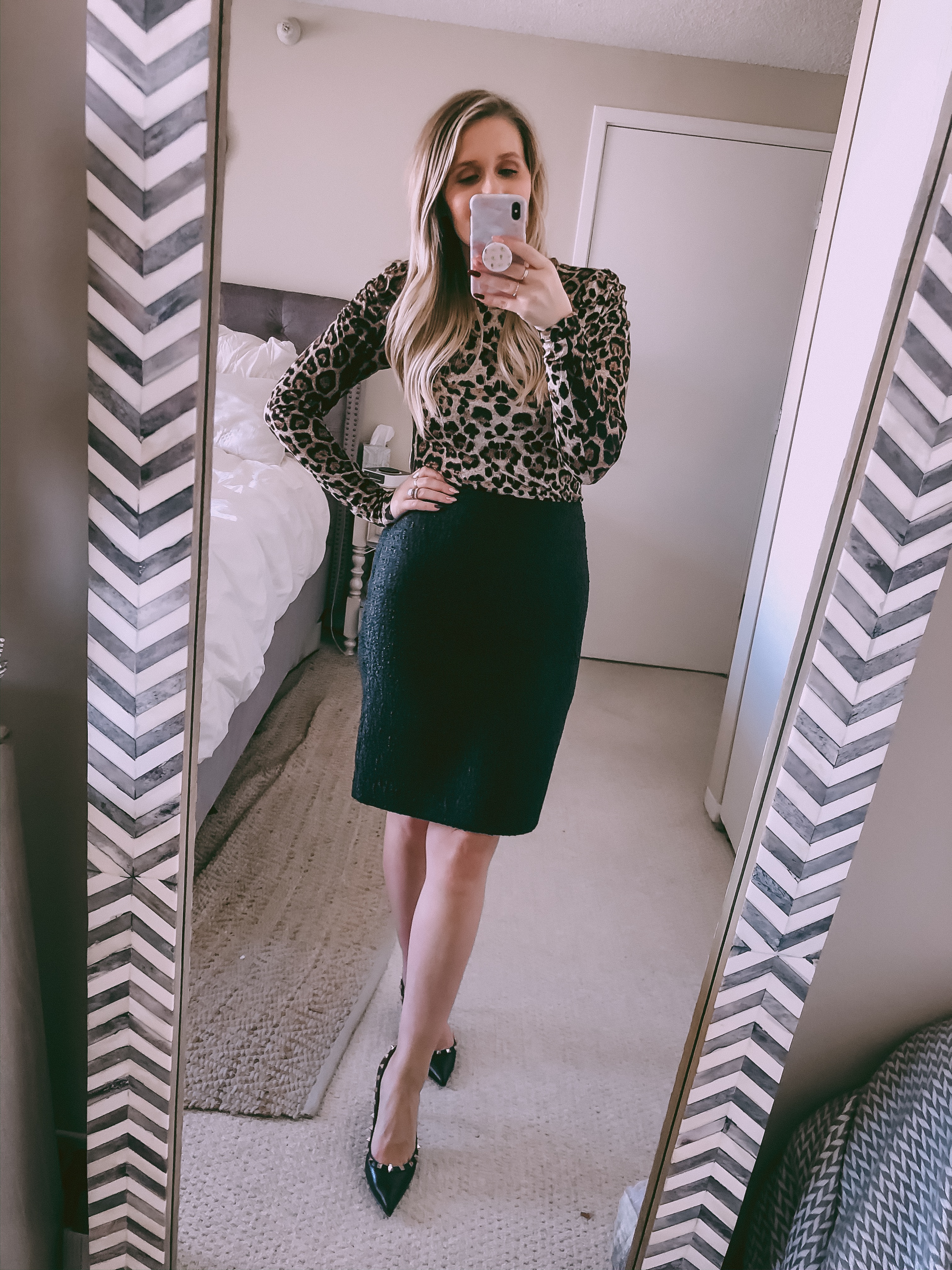 leopard tee and a black pencil skirt for the office outfit ideas