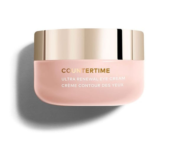 beautycounter eye cream for better skin by popular Chicago beauty blogger Visions of Vogue