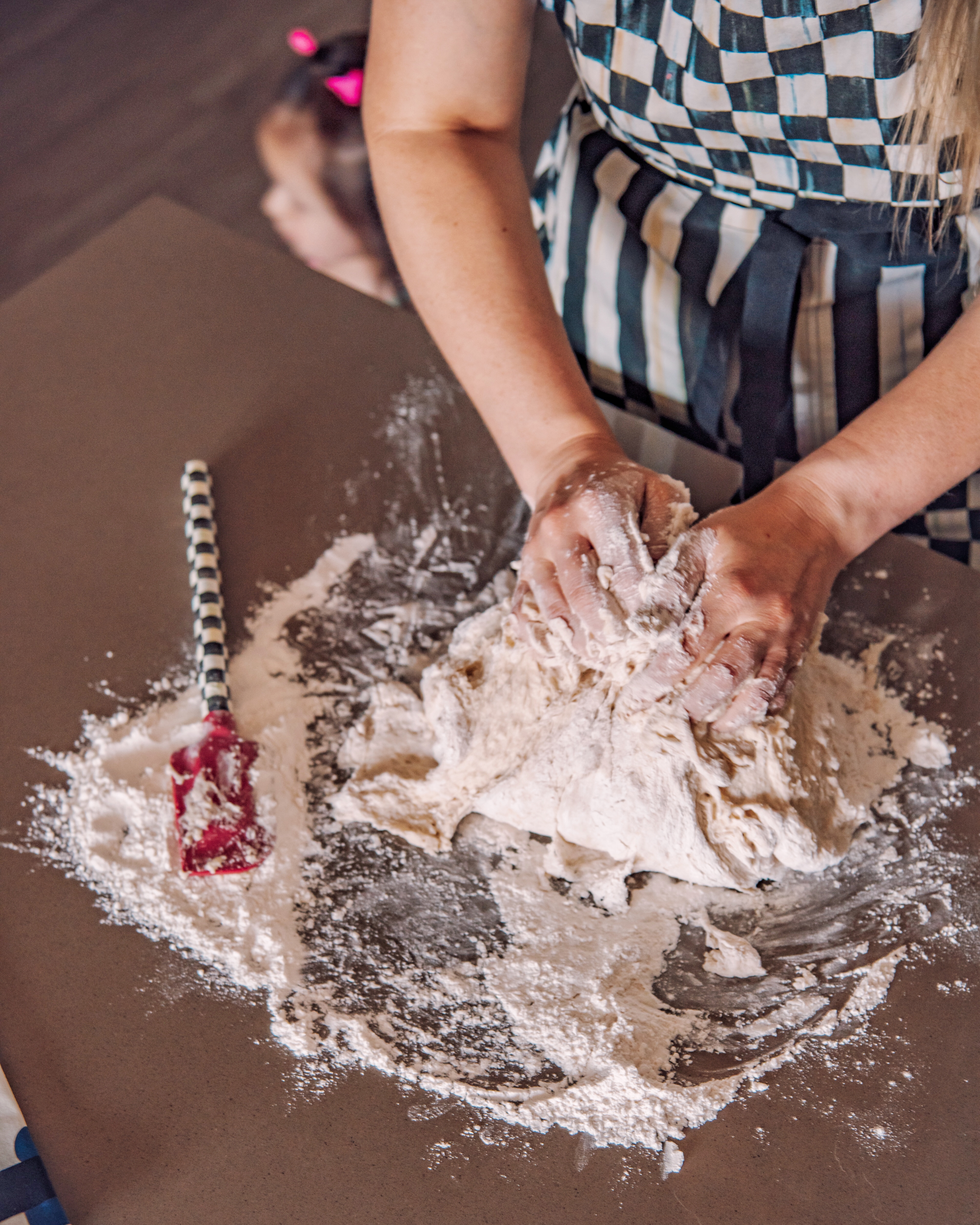 how to knead bread dough